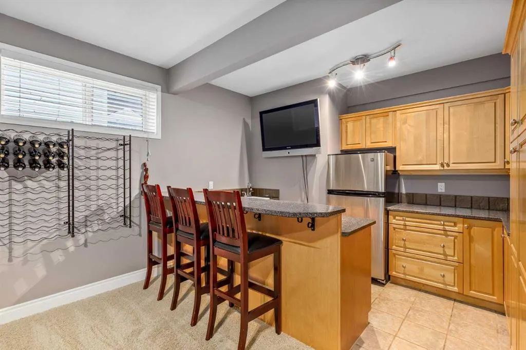 64 Douglasdale Crescent SE