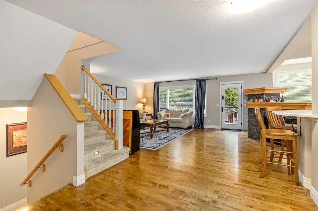 64 Douglasdale Crescent SE