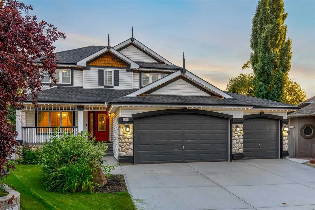 64 Douglasdale Crescent SE