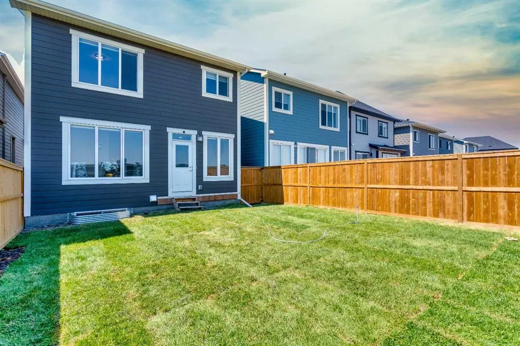 82 Magnolia Court SE