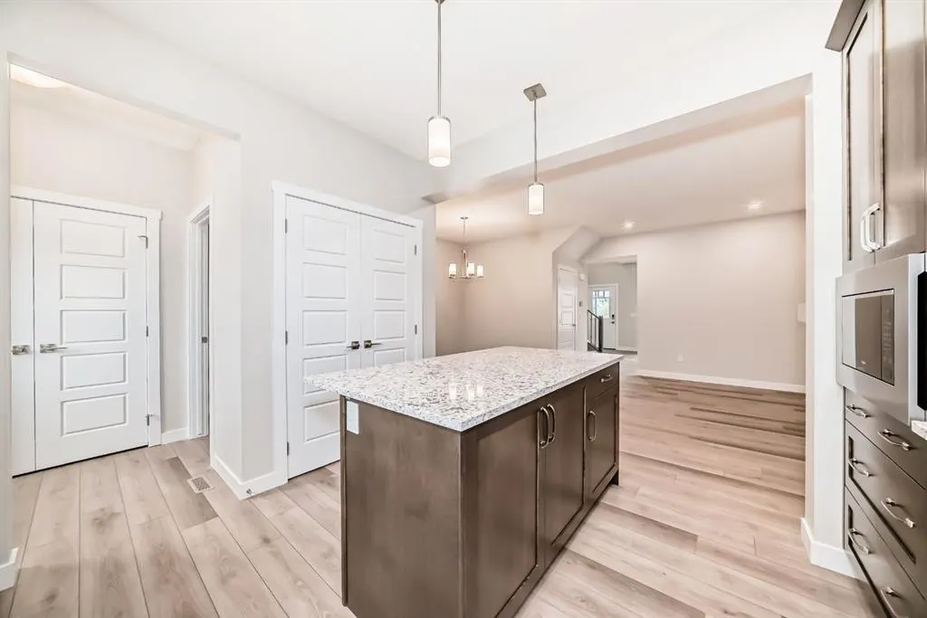 612 Baywater Manor SW