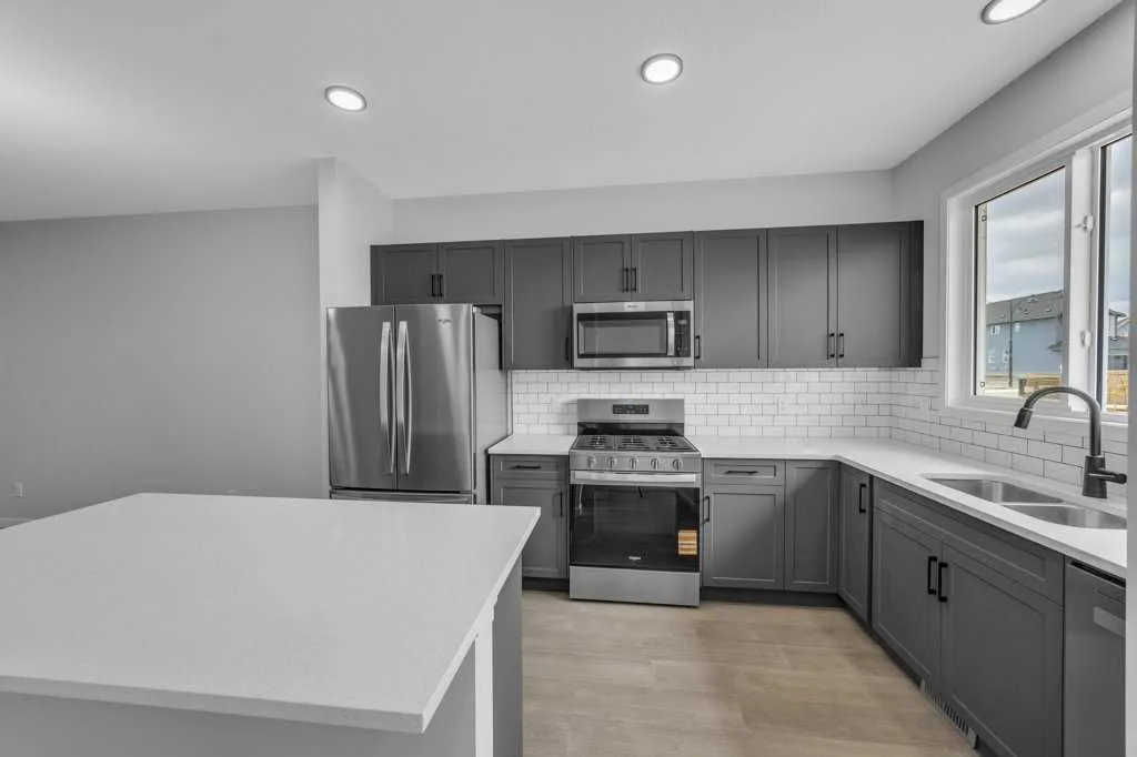 76 Homestead View NE