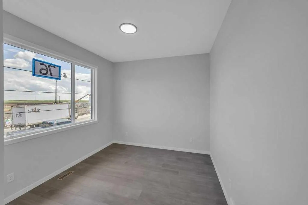 76 Homestead View NE