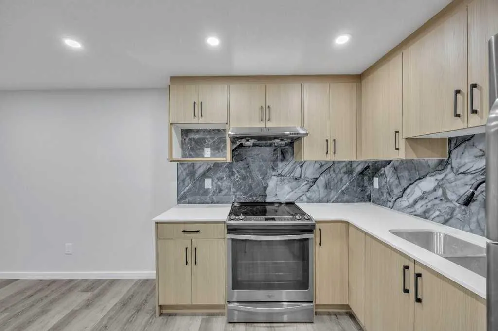 76 Homestead View NE
