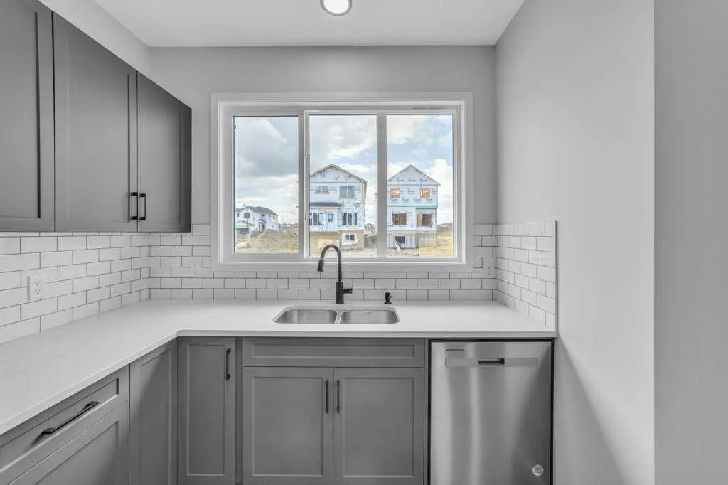76 Homestead View NE