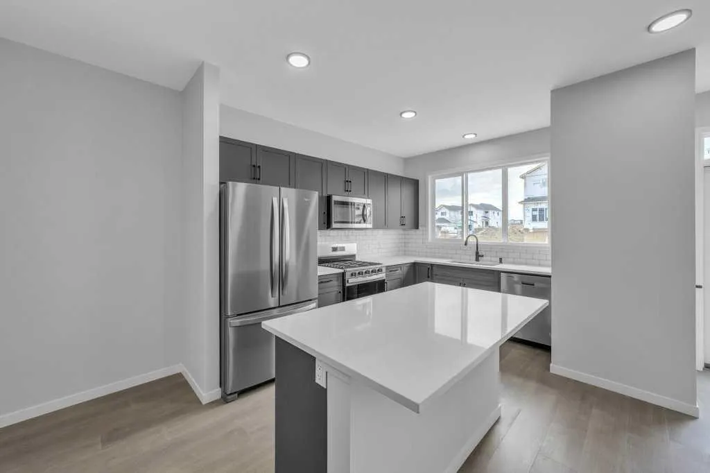 76 Homestead View NE
