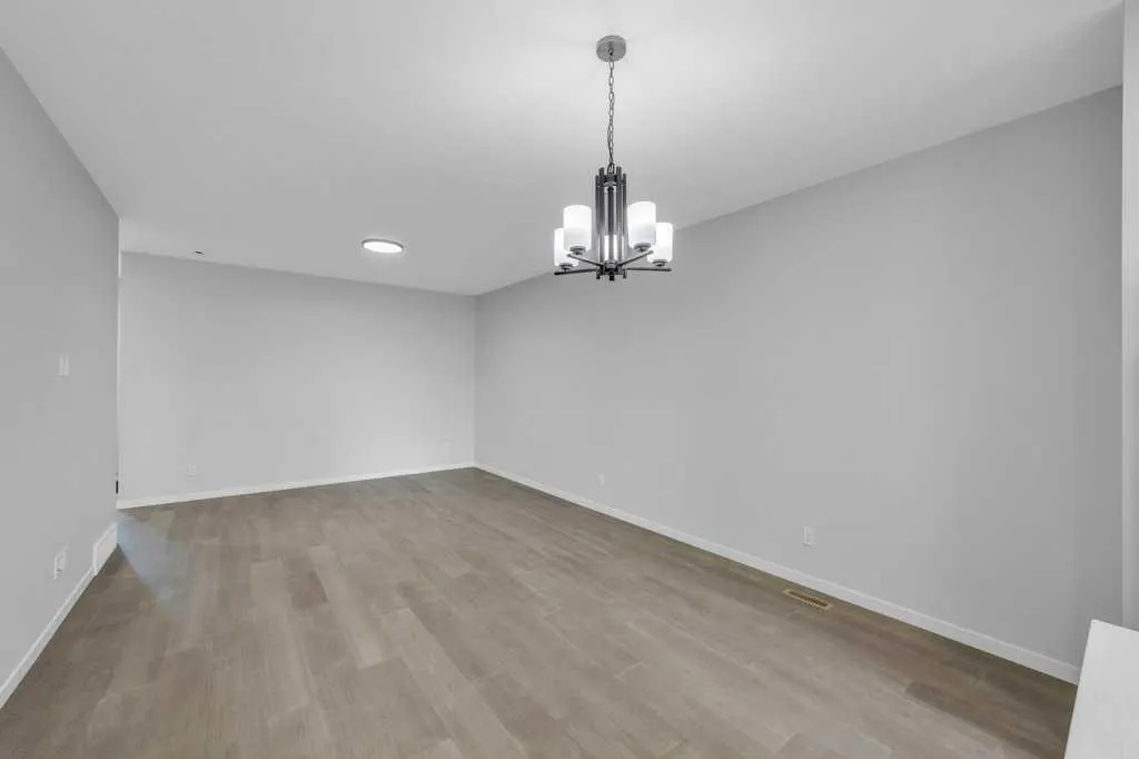 76 Homestead View NE