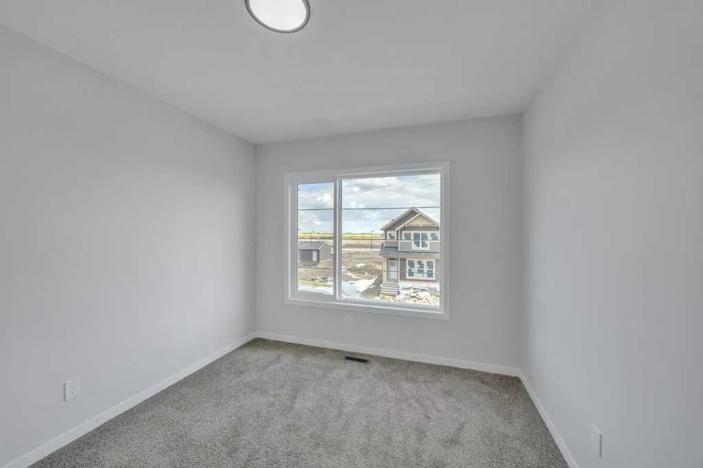 76 Homestead View NE
