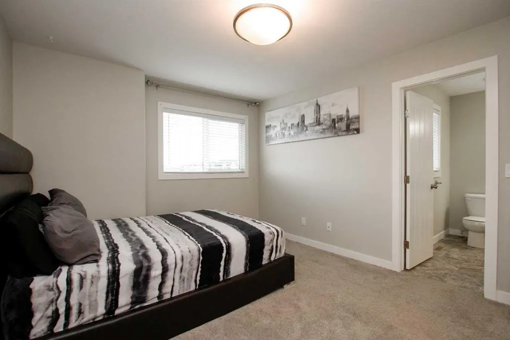 162 Hampton Close