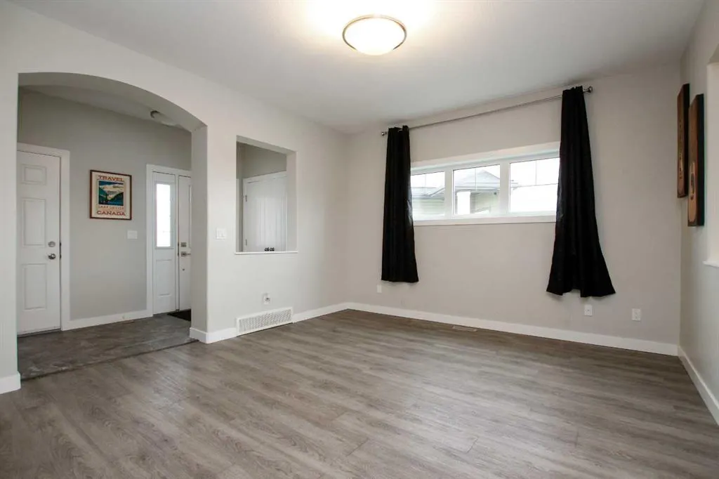 162 Hampton Close