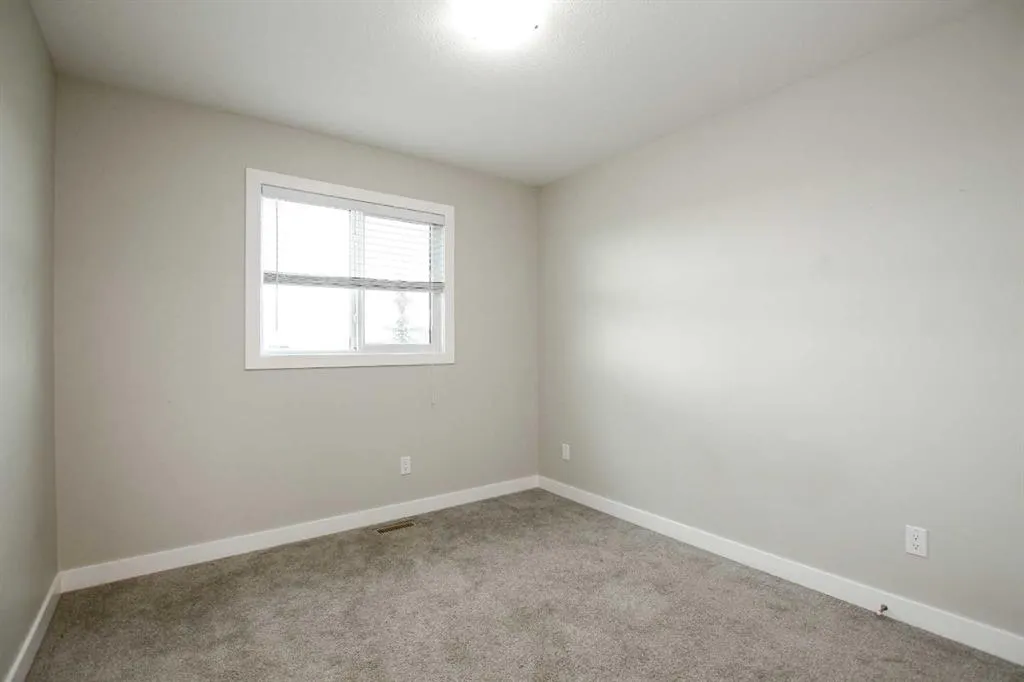 162 Hampton Close