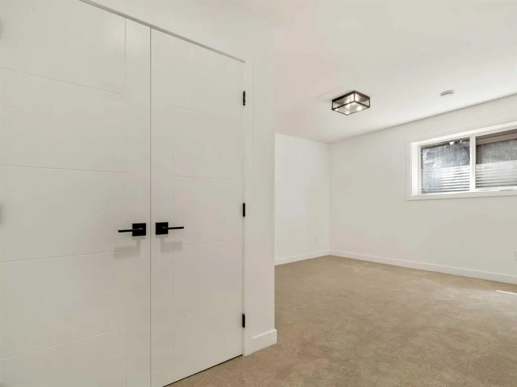 332 Rivergrove Chase W