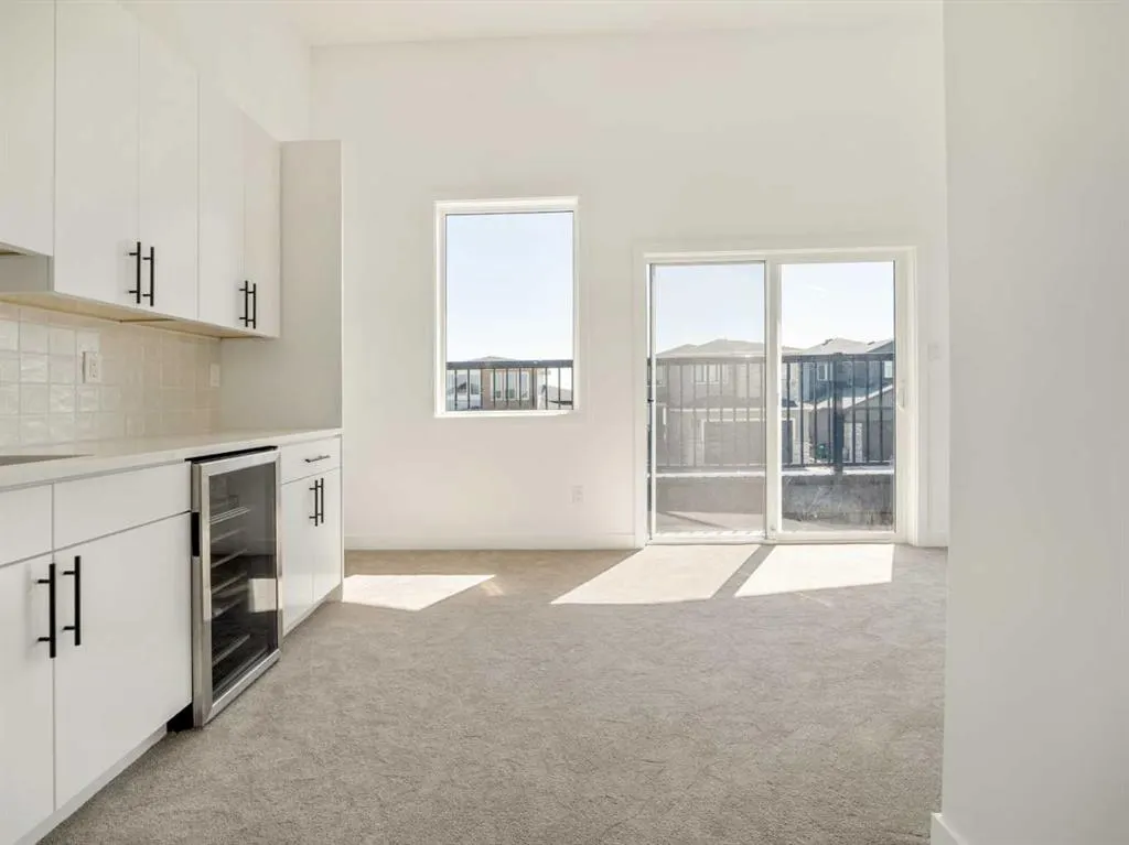 332 Rivergrove Chase W