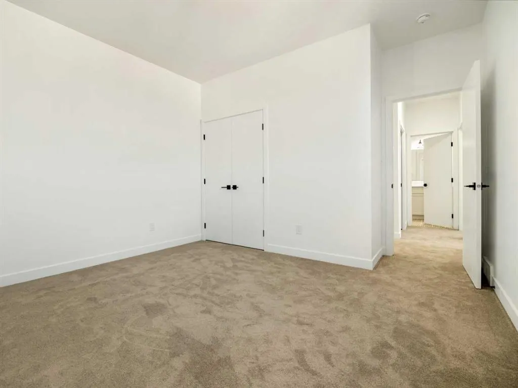 332 Rivergrove Chase W