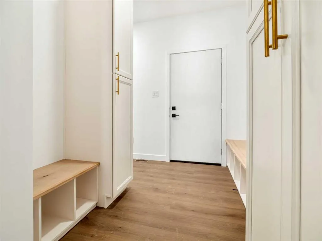332 Rivergrove Chase W