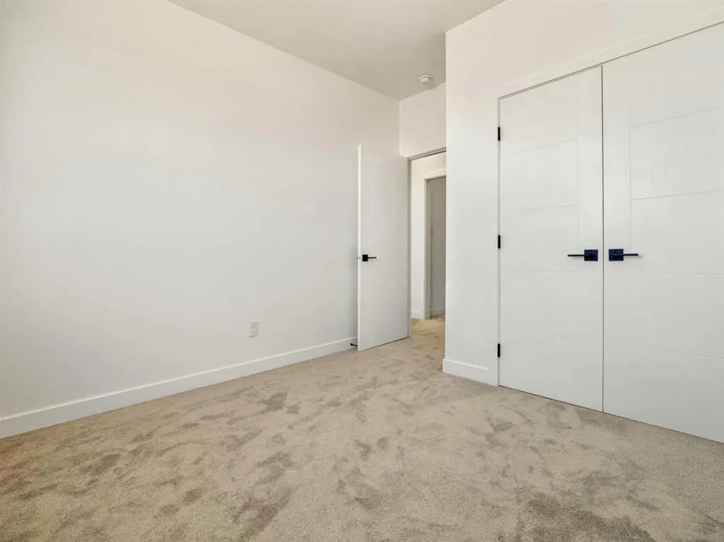 332 Rivergrove Chase W