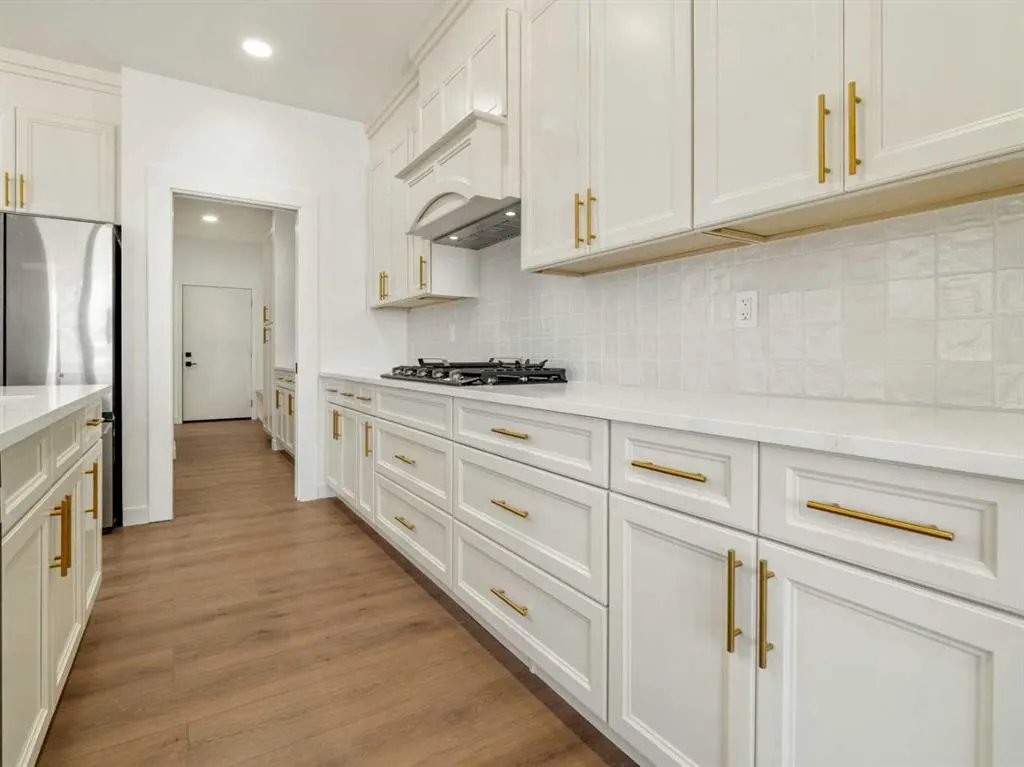 332 Rivergrove Chase W