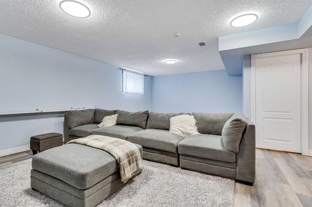 38 Copperfield Common SE