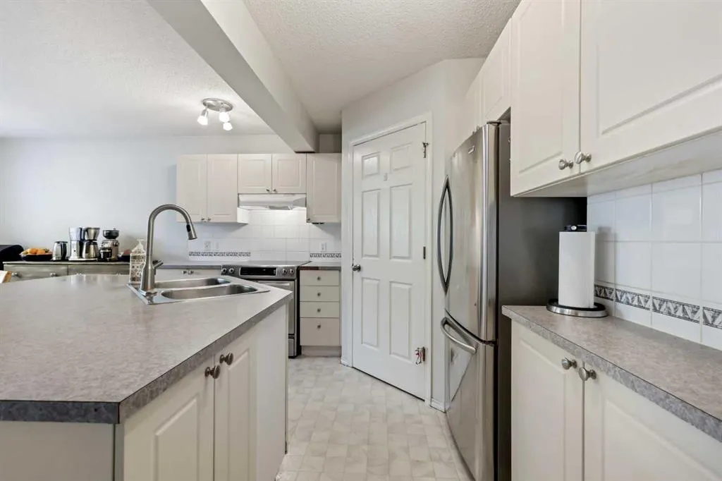 1732 Douglas Glen Grove SE
