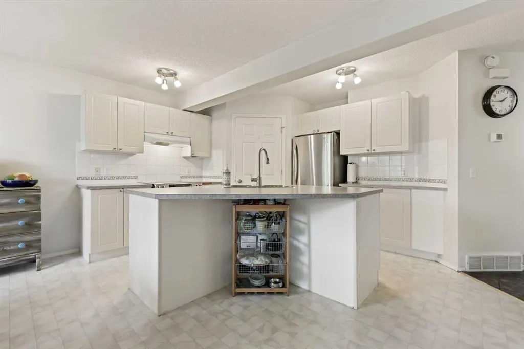 1732 Douglas Glen Grove SE