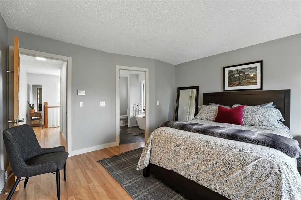 115 Macewan Glen Way NW