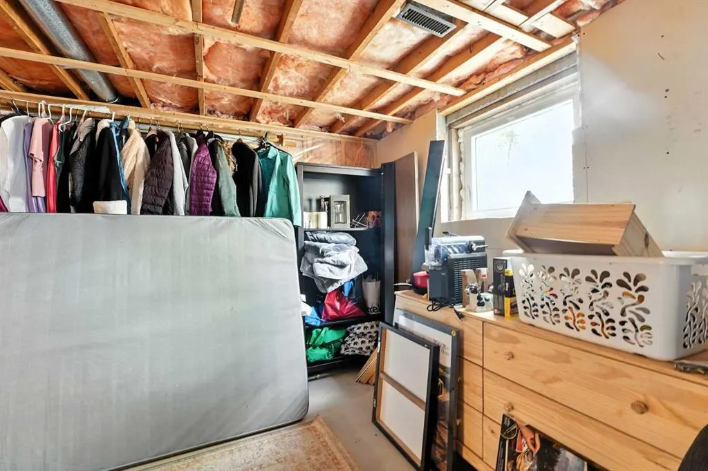 115 Macewan Glen Way NW