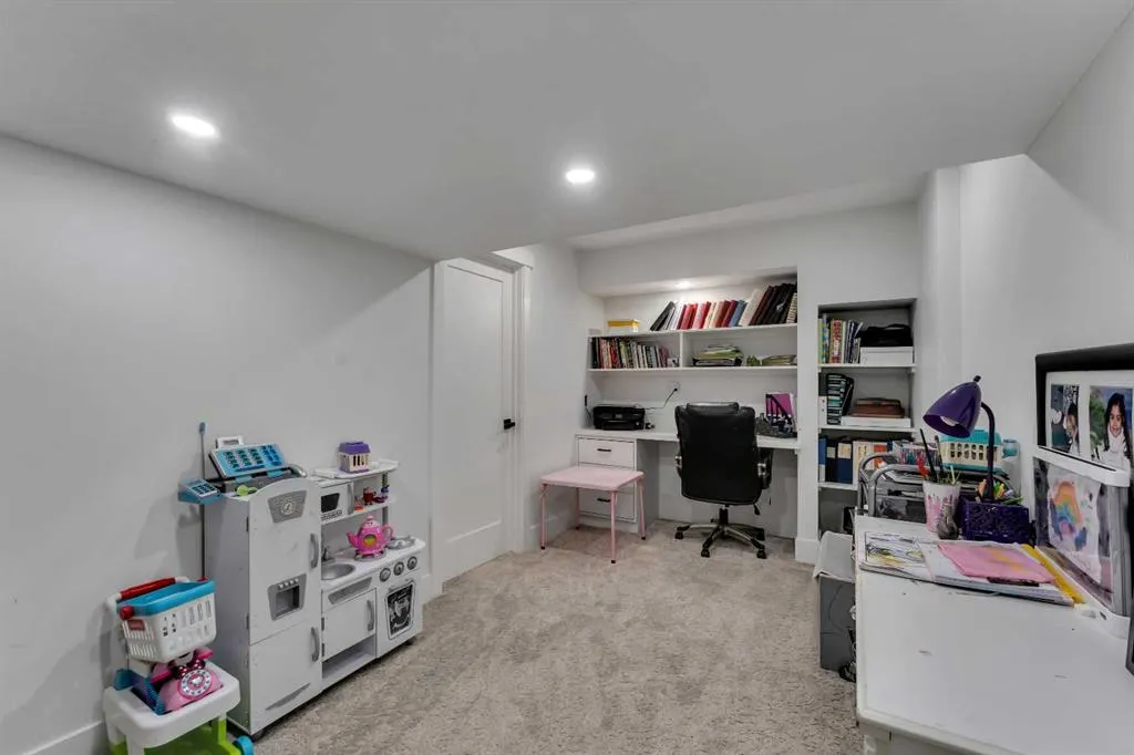 319 Lansdown Estates