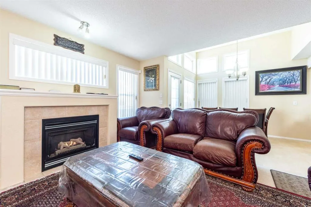 84 Tarington Way NE