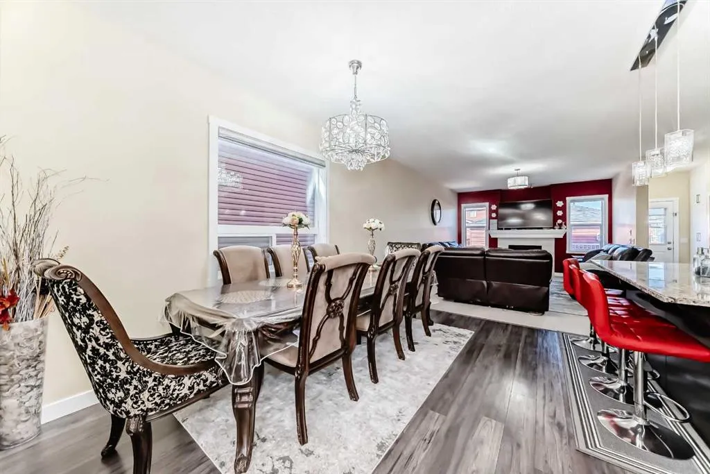 8 Red Sky Lane NE