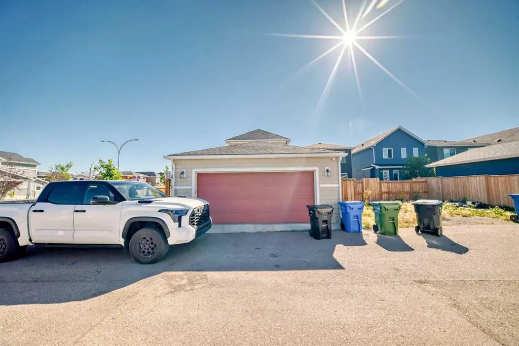 8 Red Sky Lane NE
