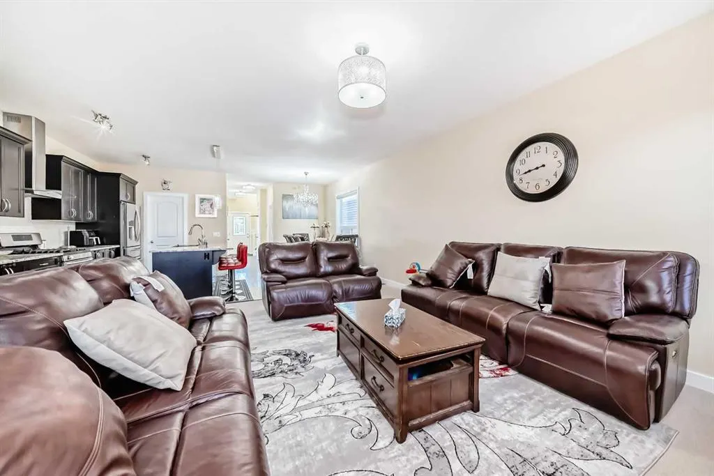 8 Red Sky Lane NE