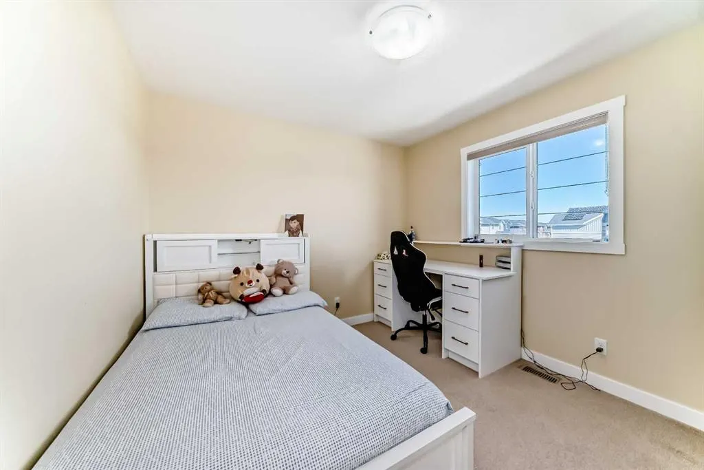 8 Red Sky Lane NE