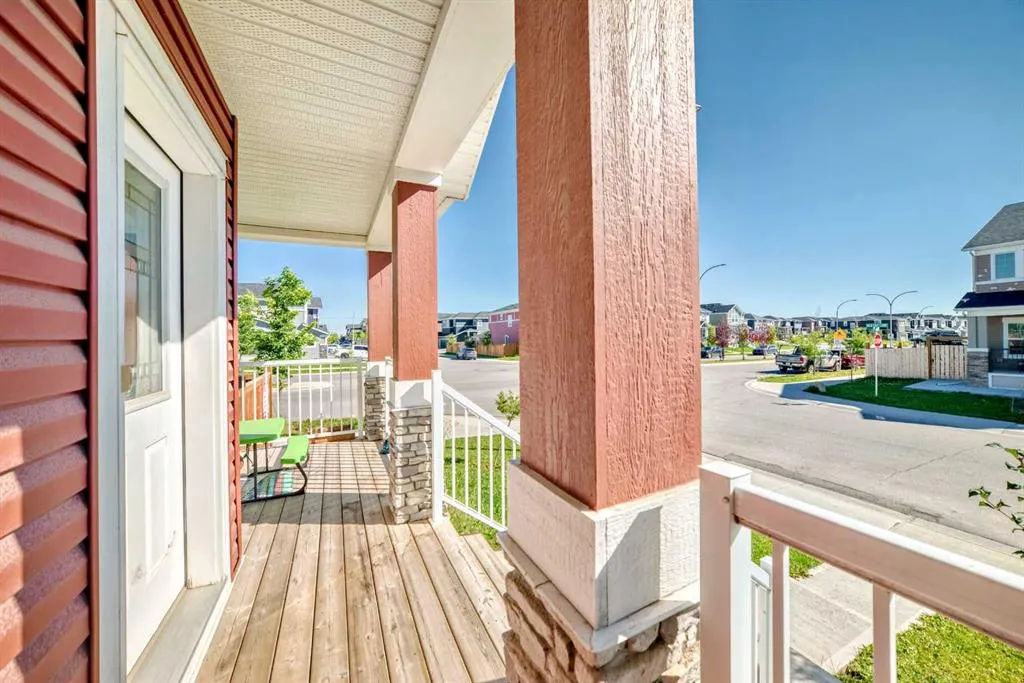 8 Red Sky Lane NE