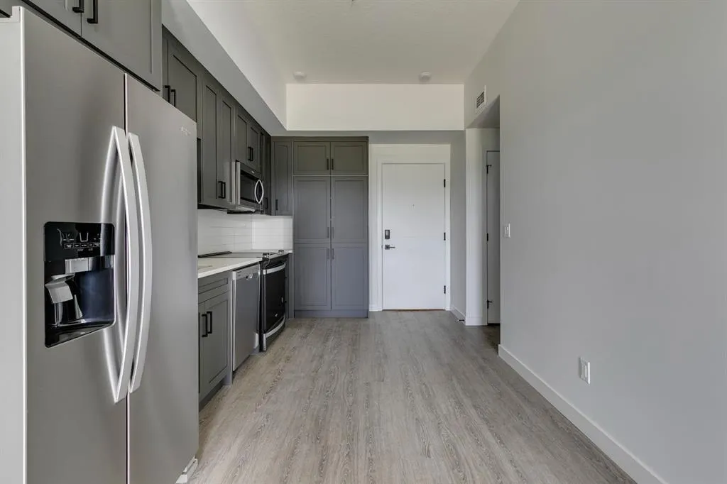 3932 University Avenue NW, #624