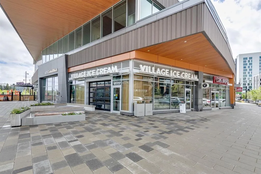 3932 University Avenue NW, #624