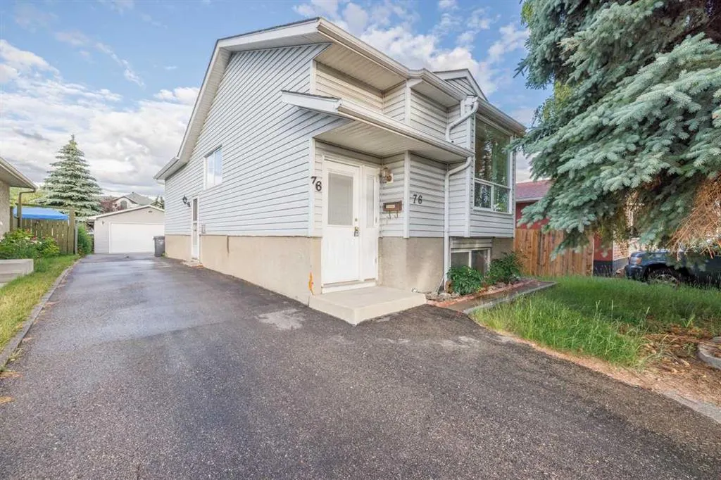 76 Doverglen Crescent SE