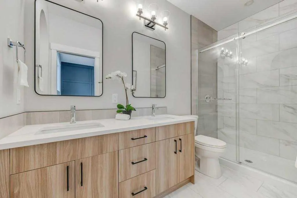 11 Clover Crescent