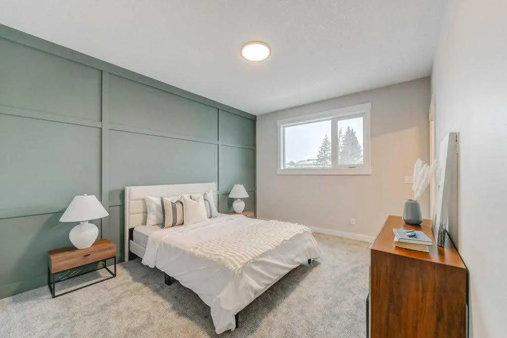 11 Clover Crescent