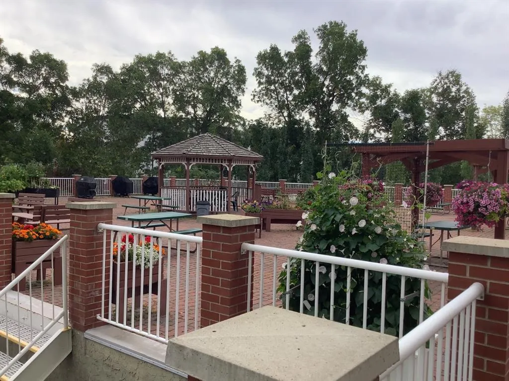 4805 45 Street, #124