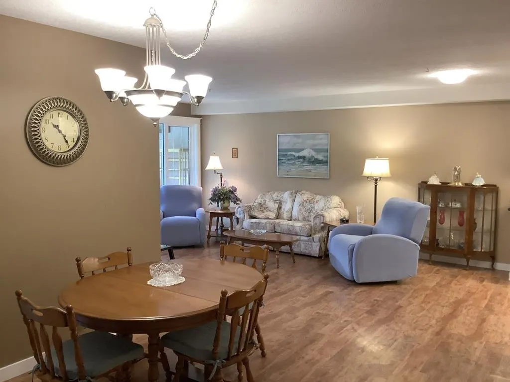 4805 45 Street, #124