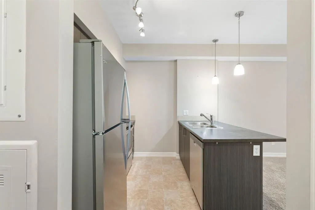 117 Copperpond Common SE, #112