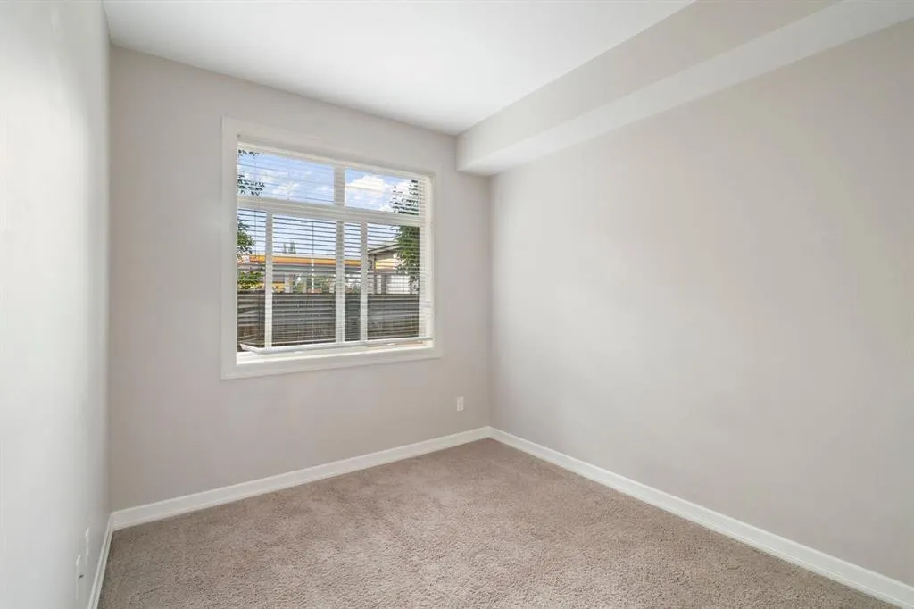 117 Copperpond Common SE, #112