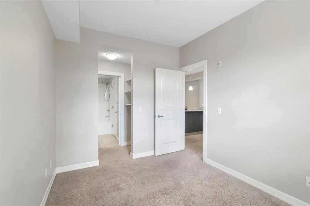 117 Copperpond Common SE, #112