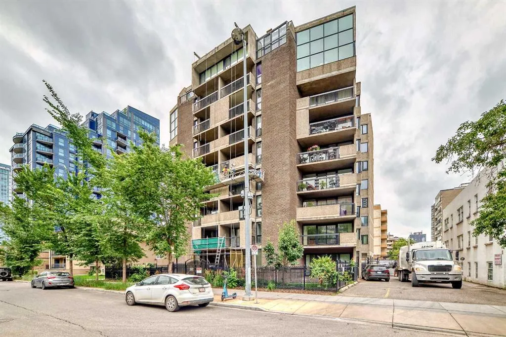 323 13 Avenue SW, #101