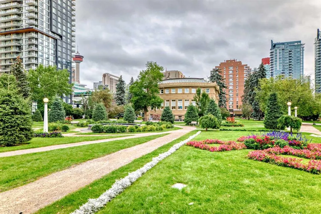 323 13 Avenue SW, #101