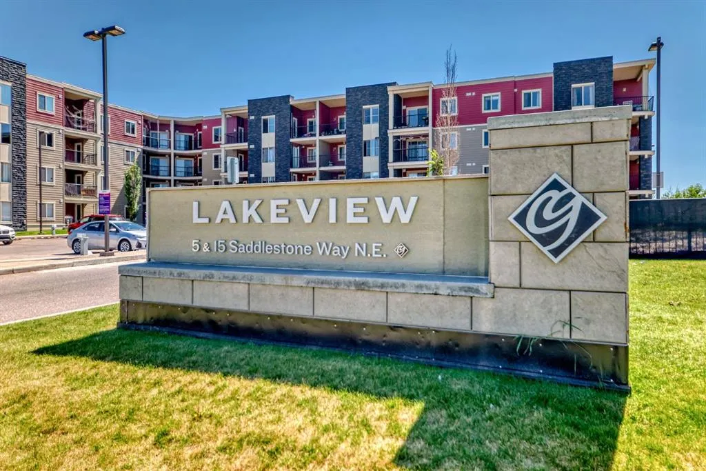 15 Saddlestone Way NE, #302