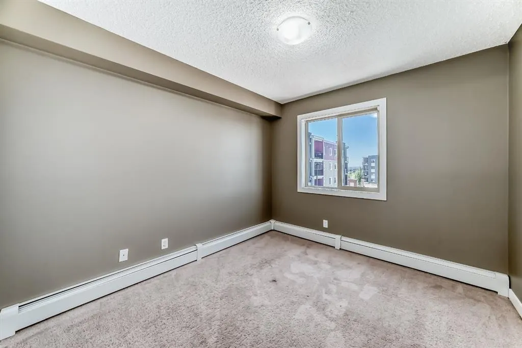 15 Saddlestone Way NE, #302