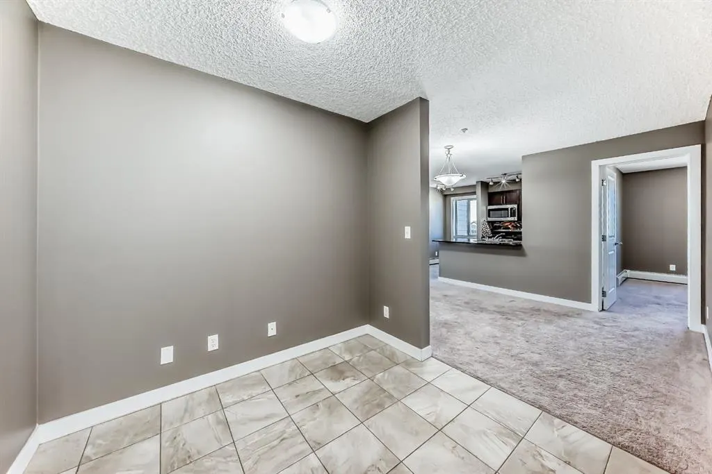 15 Saddlestone Way NE, #302