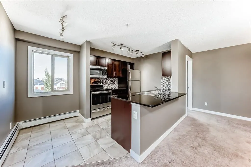 15 Saddlestone Way NE, #302