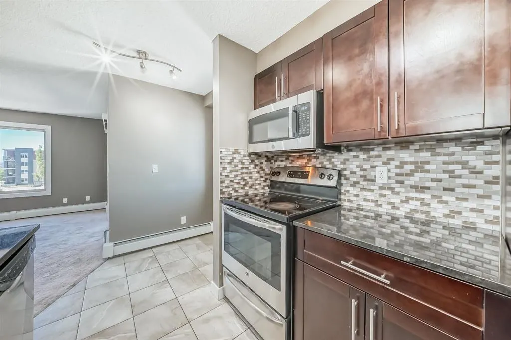 15 Saddlestone Way NE, #302